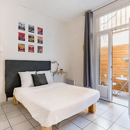 Alba - 60's Patio Tram Apartment Saint-Etienne (Loire)